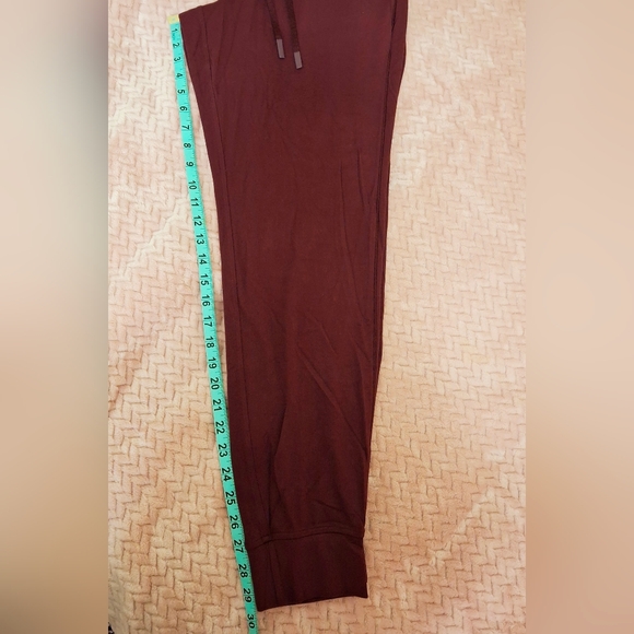 Lululemon ready to rulu high rise joggers size 10 7/8 length color maroon - Picture 15 of 16